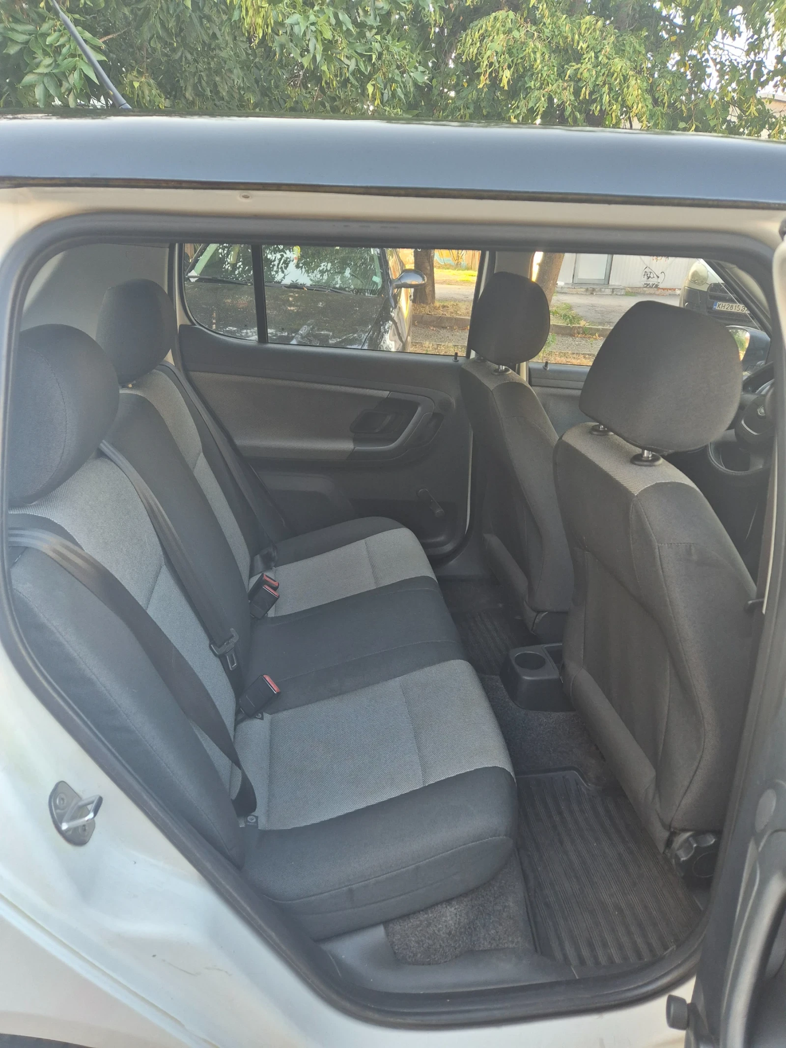 Skoda Fabia, снимка 8 - Автомобили и джипове - 55658236