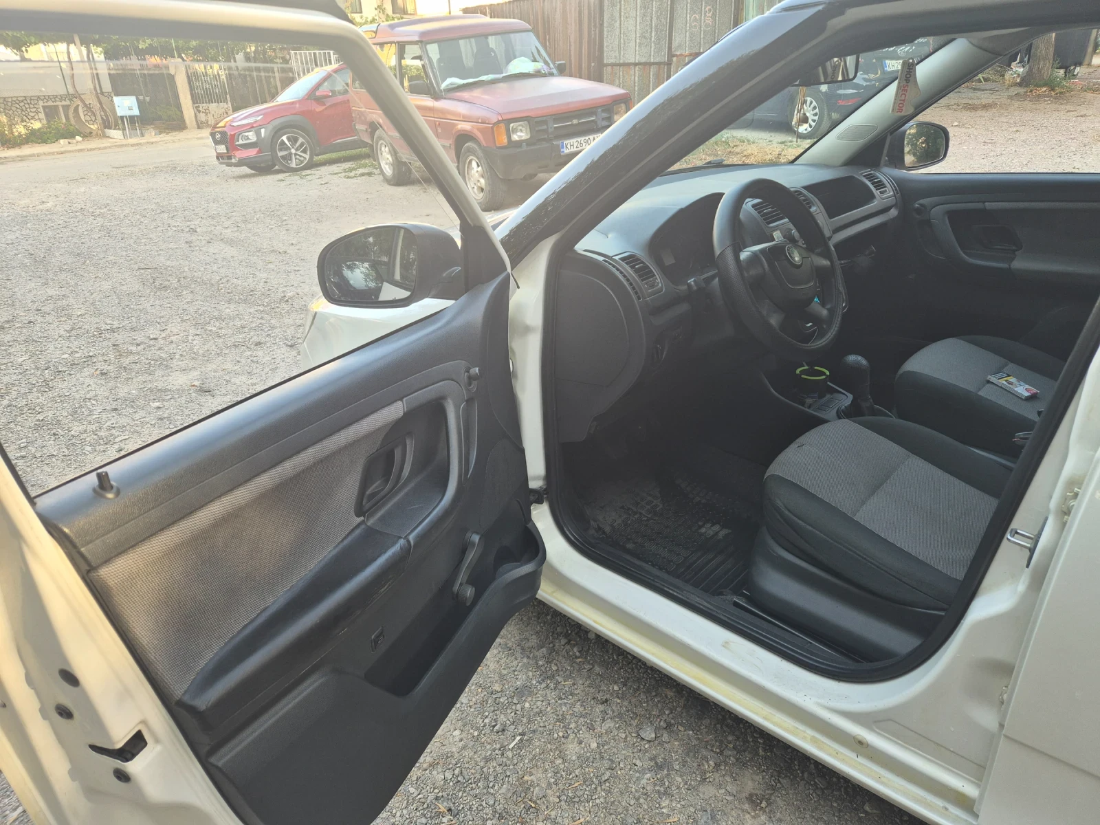 Skoda Fabia, снимка 12 - Автомобили и джипове - 55658236