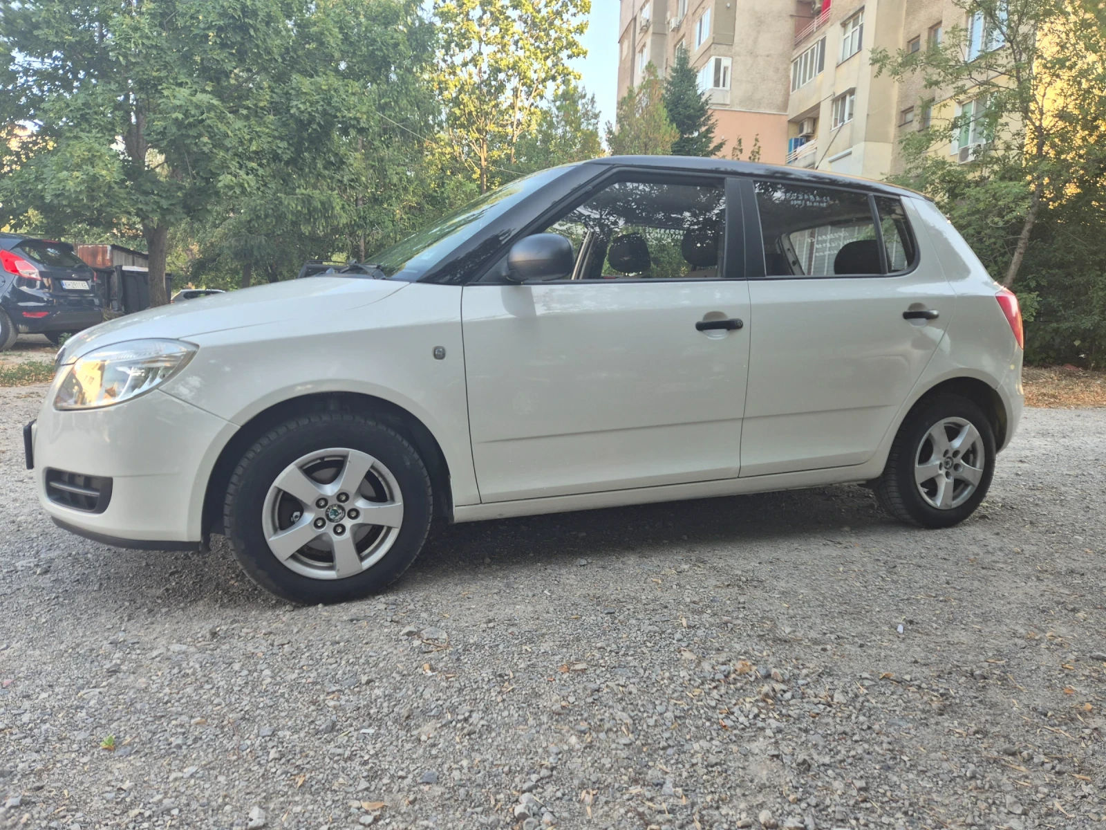Skoda Fabia, снимка 3 - Автомобили и джипове - 55658236