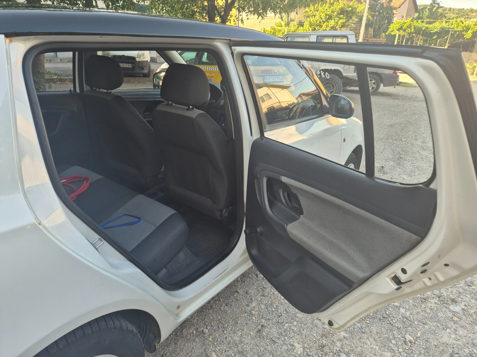 Skoda Fabia, снимка 9 - Автомобили и джипове - 55658236