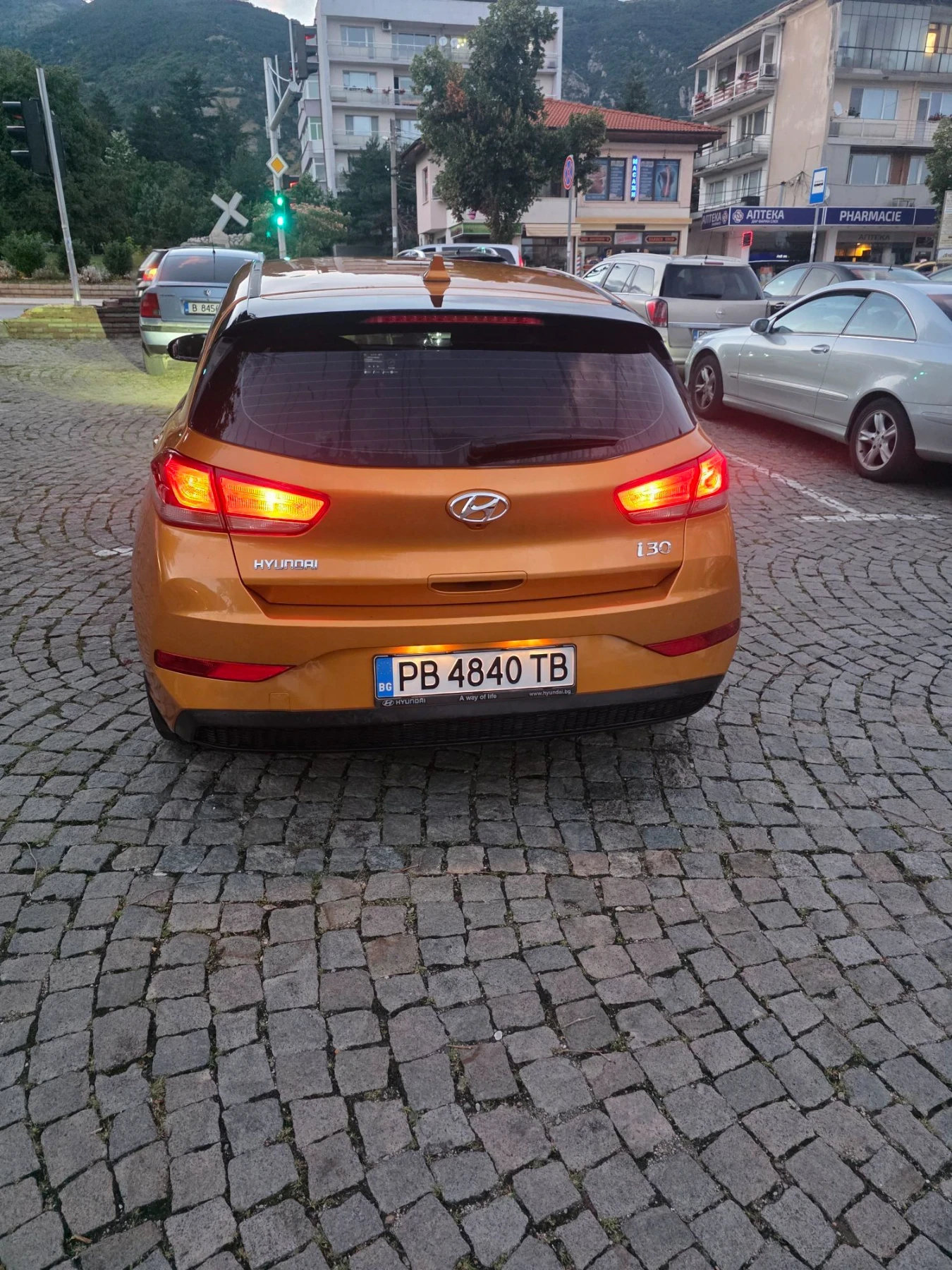 Hyundai I30 Лек автомобил , снимка 8 - Автомобили и джипове - 56211617