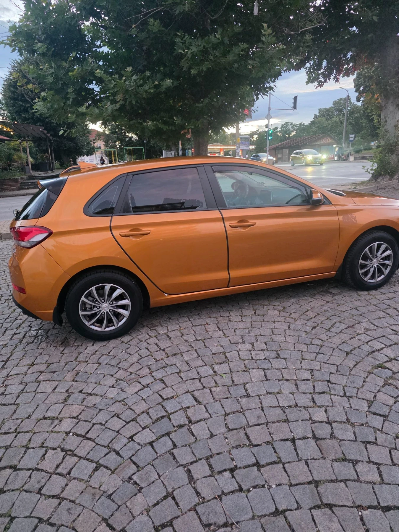 Hyundai I30 Лек автомобил , снимка 4 - Автомобили и джипове - 56211617