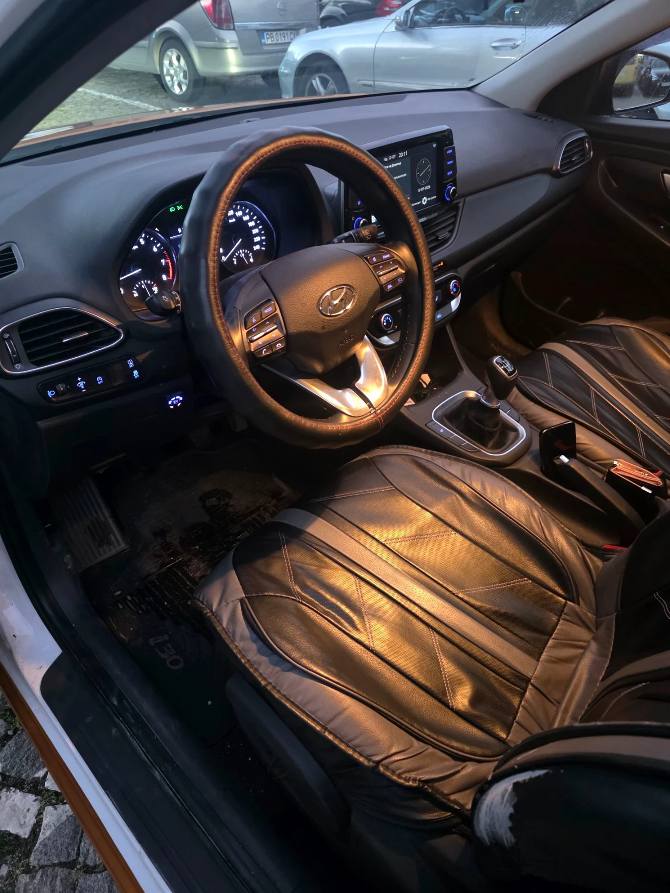 Hyundai I30 Лек автомобил , снимка 9 - Автомобили и джипове - 56211617