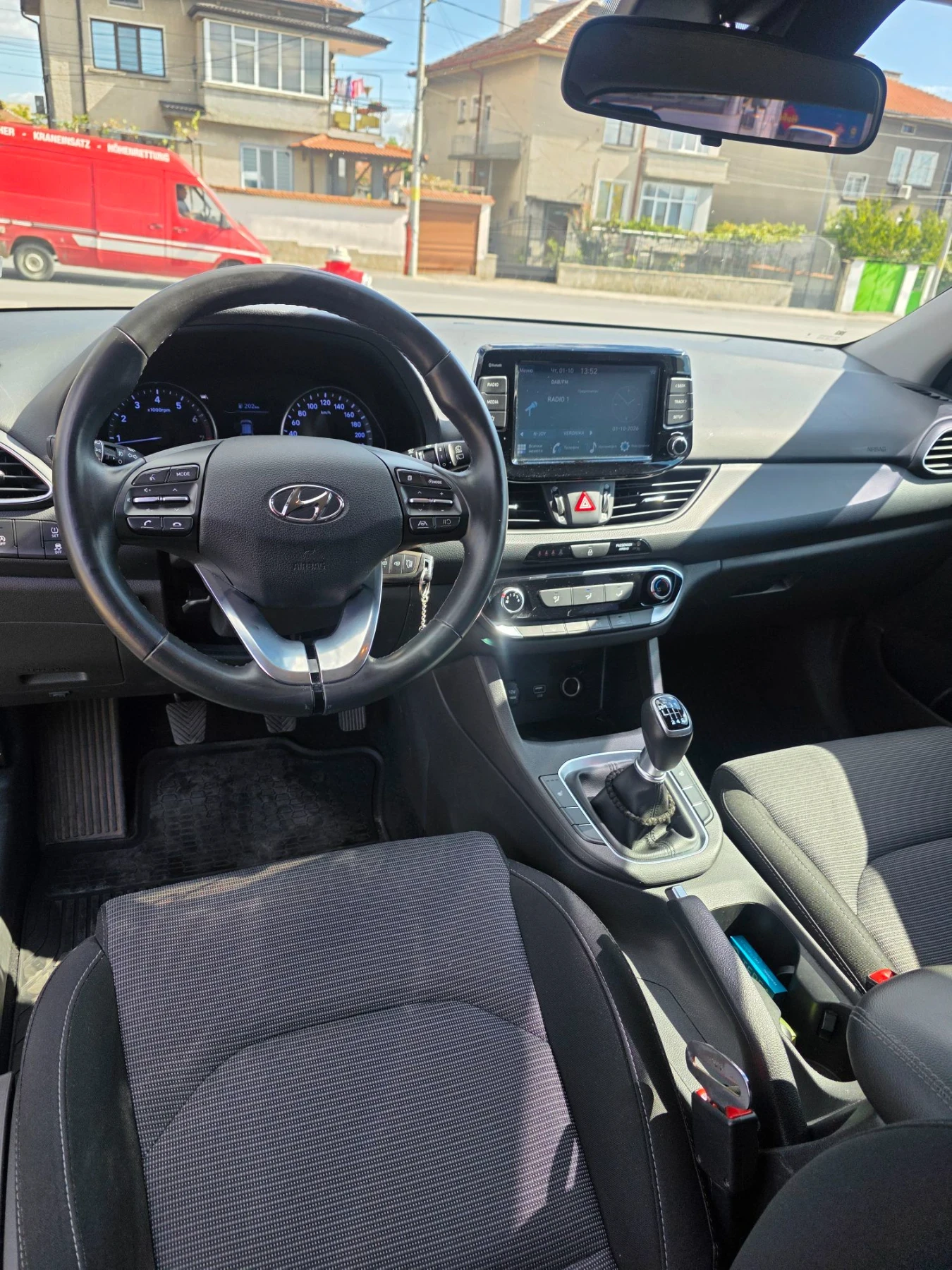 Hyundai I30 Лек автомобил , снимка 7 - Автомобили и джипове - 56211617