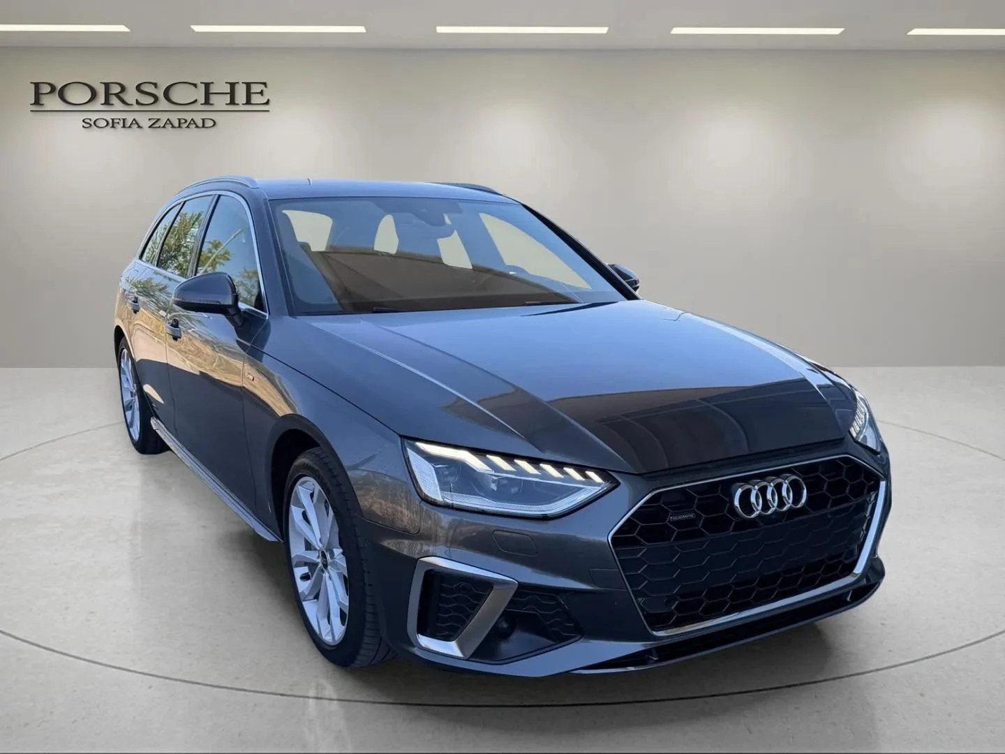 Audi A4, снимка 2 - Автомобили и джипове - 55794338