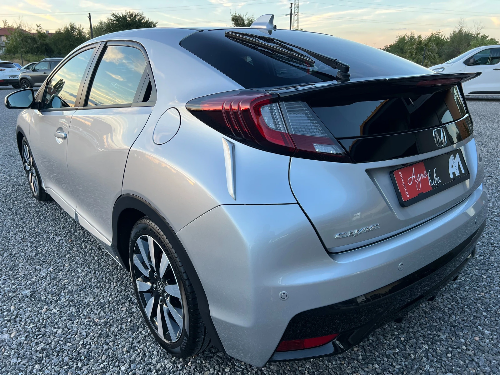 Honda Civic ФЕЙСЛИФТ/НАВИГАЦИЯ/КАМЕРА/ПАРКТРОНИЦИ/ПОДГРЕВ/LED/, снимка 3 - Автомобили и джипове - 55958858