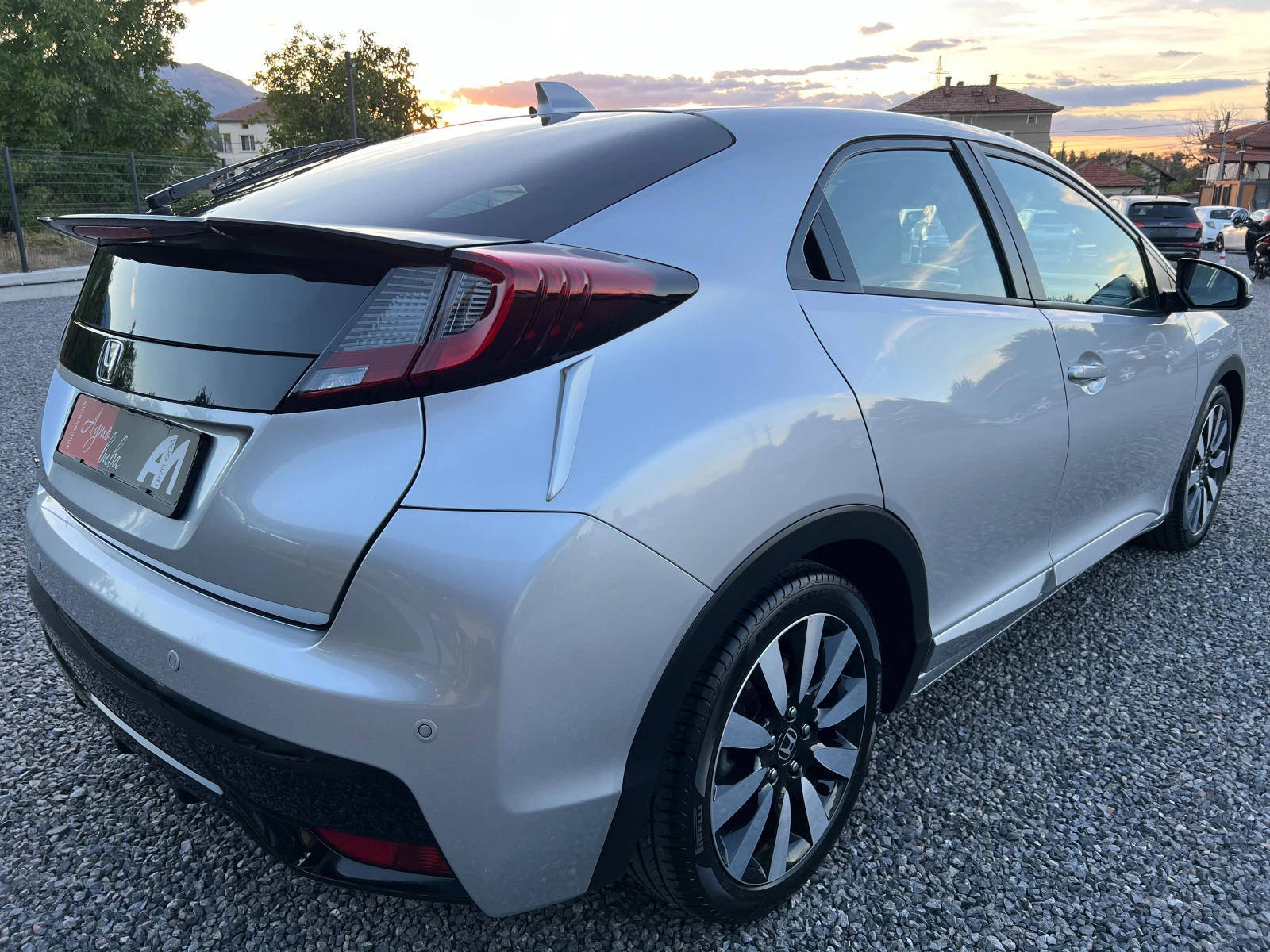 Honda Civic ФЕЙСЛИФТ/НАВИГАЦИЯ/КАМЕРА/ПАРКТРОНИЦИ/ПОДГРЕВ/LED/, снимка 4 - Автомобили и джипове - 55958858