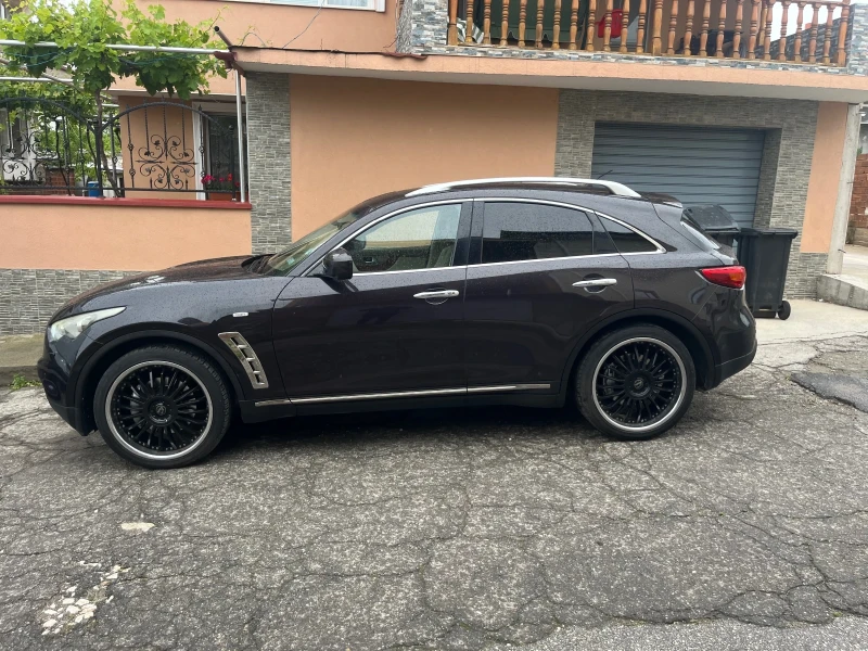 Infiniti Fx 30, снимка 2 - Автомобили и джипове - 48434107