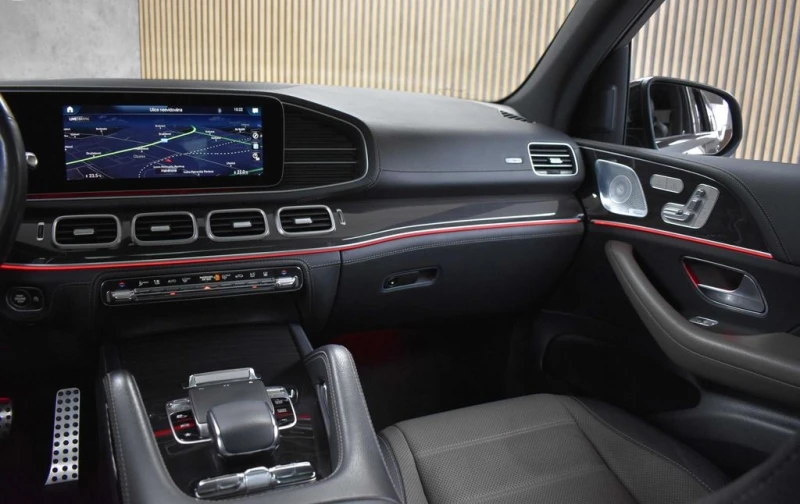 Mercedes-Benz GLS 400 d 4Matic AMG-Line, снимка 7 - Автомобили и джипове - 52628666