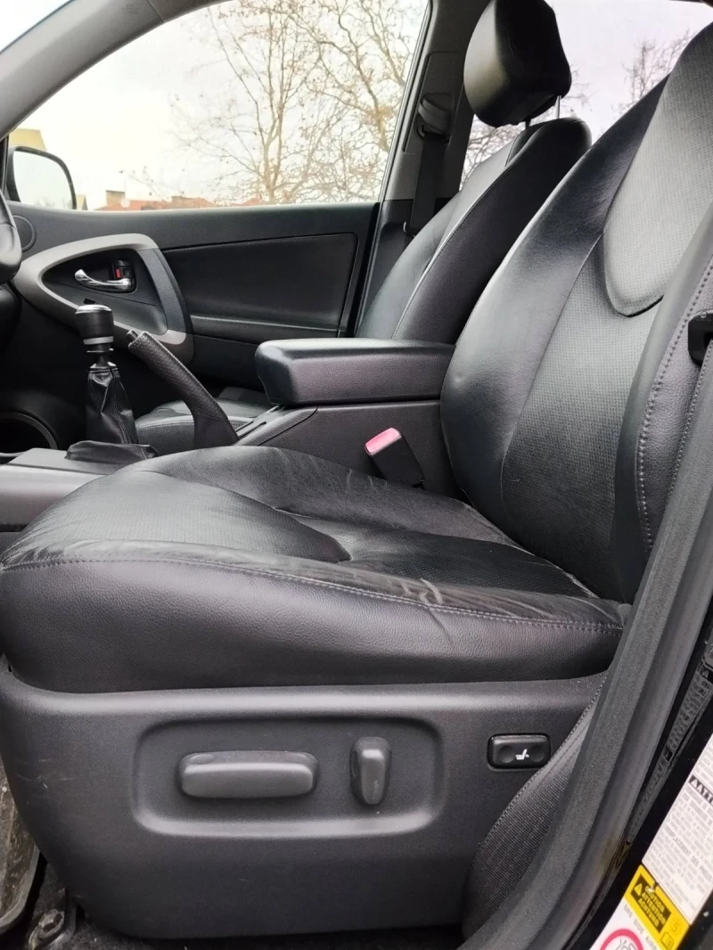Toyota Rav4, снимка 10 - Автомобили и джипове - 53046854