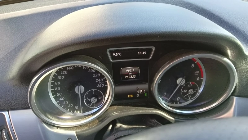 Mercedes-Benz ML 250, снимка 11 - Автомобили и джипове - 53112331