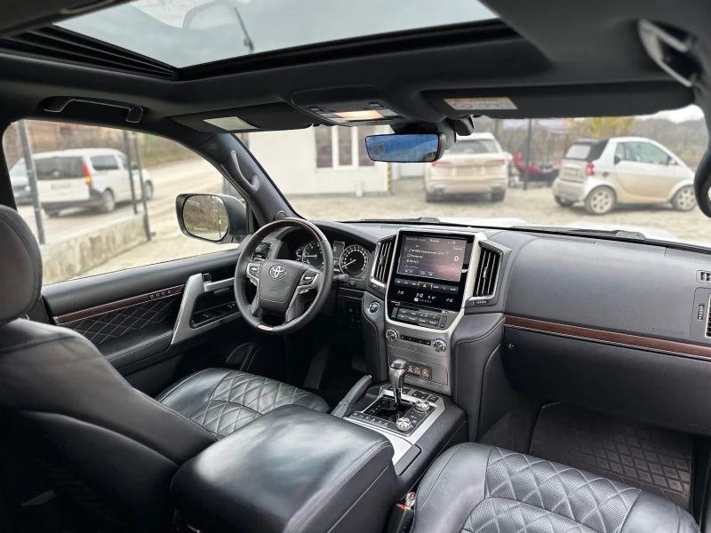 Toyota Land cruiser 200 Executive, снимка 10 - Автомобили и джипове - 53473776