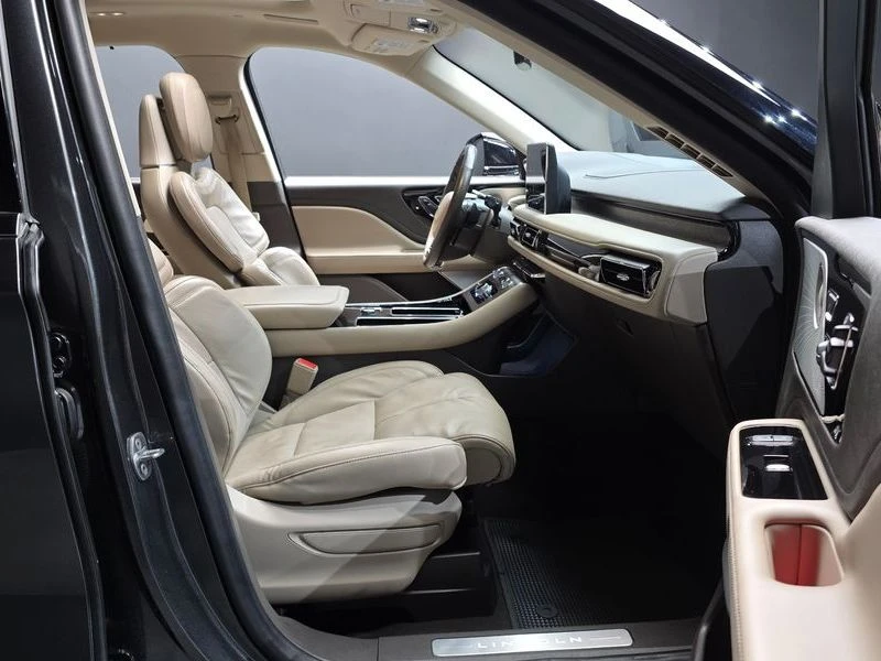 Lincoln Aviator 3.0 C Automatic, снимка 11 - Автомобили и джипове - 55787209