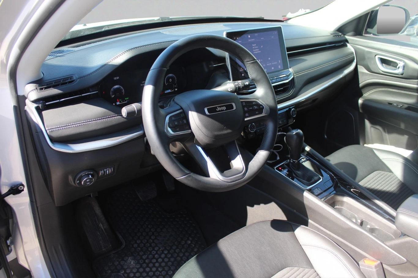 Jeep Compass 1.5 е-Hybrid 48V 136hp 7-DCT/2212687 - изображение 5