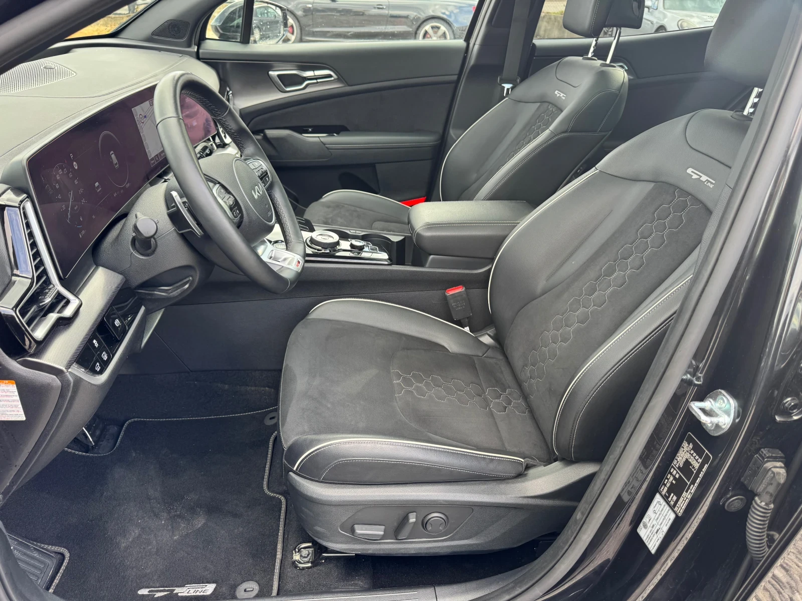 Kia Sportage 10600км* 2025г* GT LINE* ПАНОРАМА* КОЖА* ПОДГРЕВ*  - изображение 4