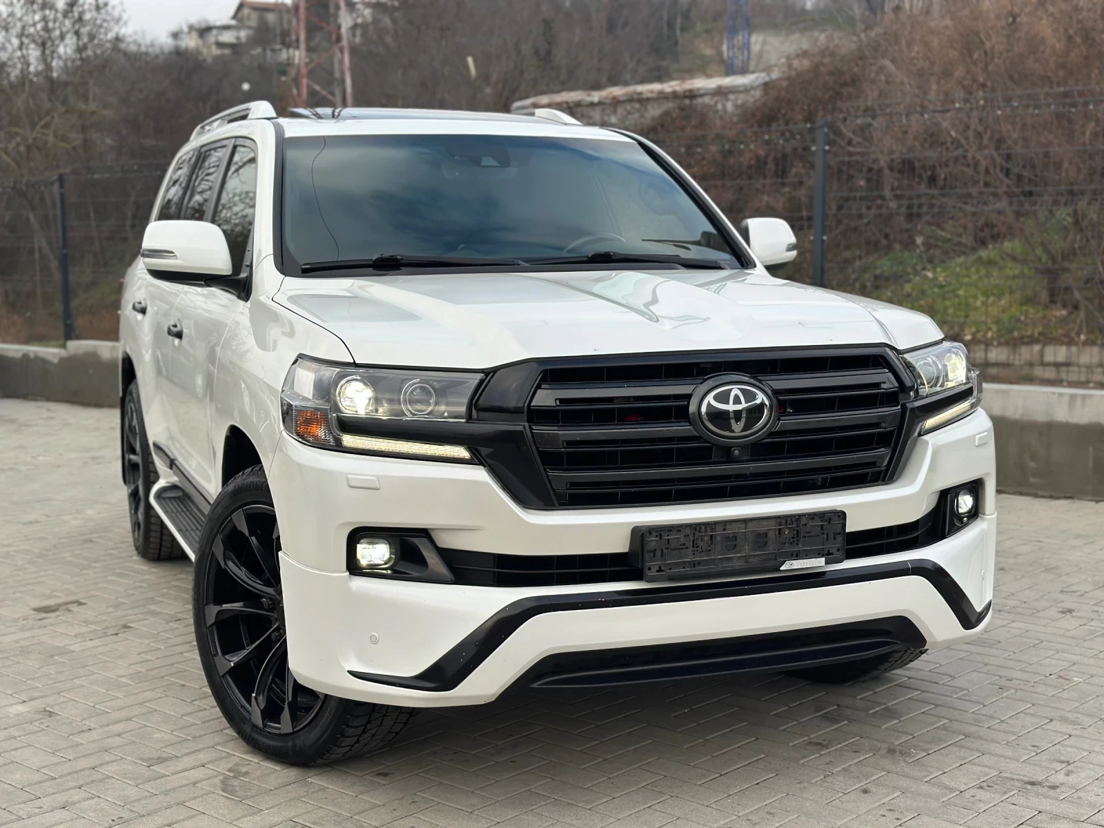 Toyota Land cruiser 200 Executive - изображение 3