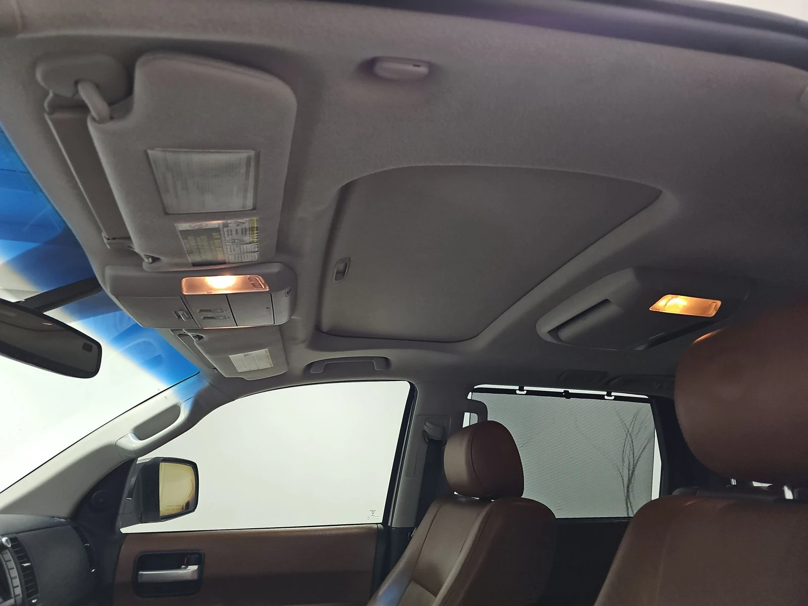 Toyota Sequoia PLATINUM* 5.7* V8* ПОДГРЕВ* КАМЕРА* КЕЙЛЕС, снимка 13 - Автомобили и джипове - 53780854