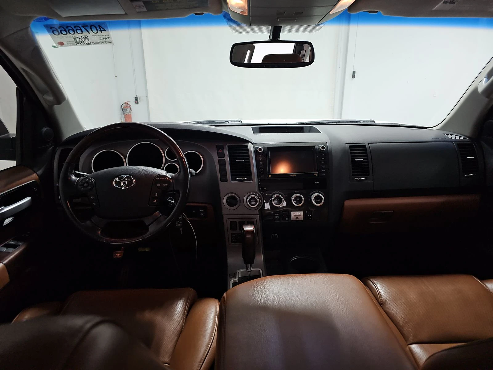 Toyota Sequoia PLATINUM* 5.7* V8* ПОДГРЕВ* КАМЕРА* КЕЙЛЕС, снимка 8 - Автомобили и джипове - 53780854