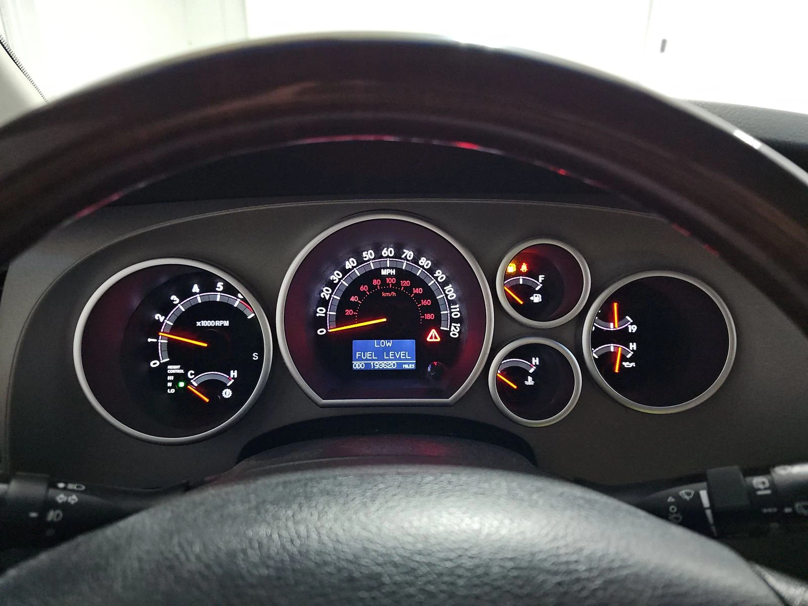 Toyota Sequoia PLATINUM* 5.7* V8* ПОДГРЕВ* КАМЕРА* КЕЙЛЕС, снимка 10 - Автомобили и джипове - 53780854