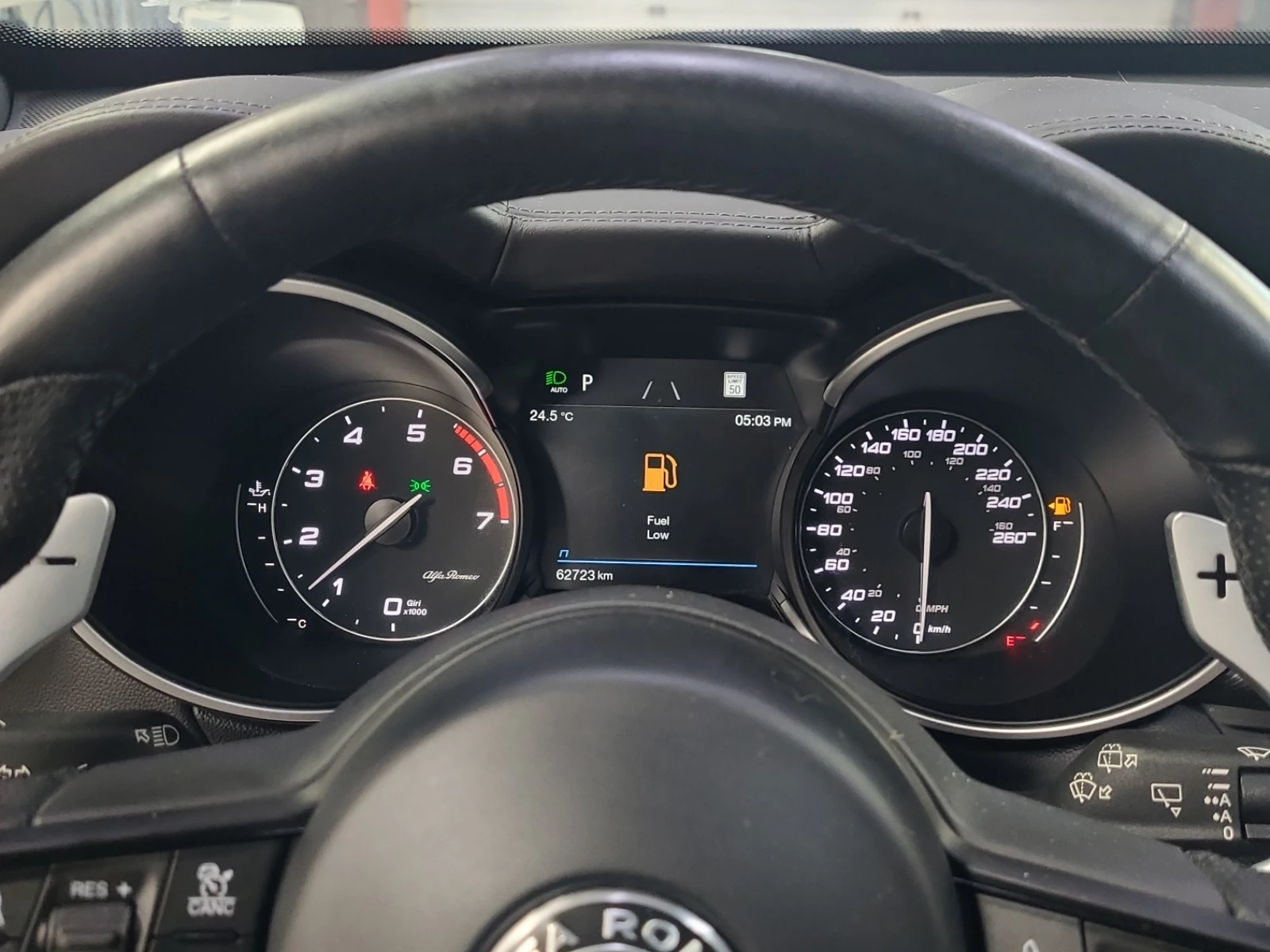 Alfa Romeo Stelvio Veloce * ПАНОРАМА * 2 КЛЮЧА * СЕРВИЗНА ИСТ, снимка 13 - Автомобили и джипове - 54991609