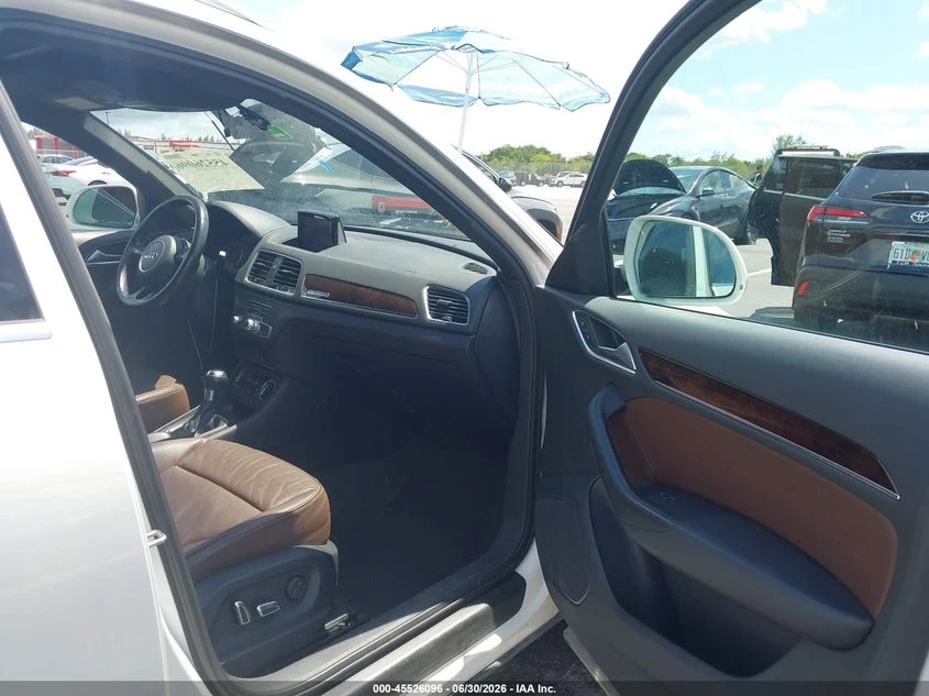 Audi Q3 2.0l 2.0T Premium, снимка 5 - Автомобили и джипове - 55568962