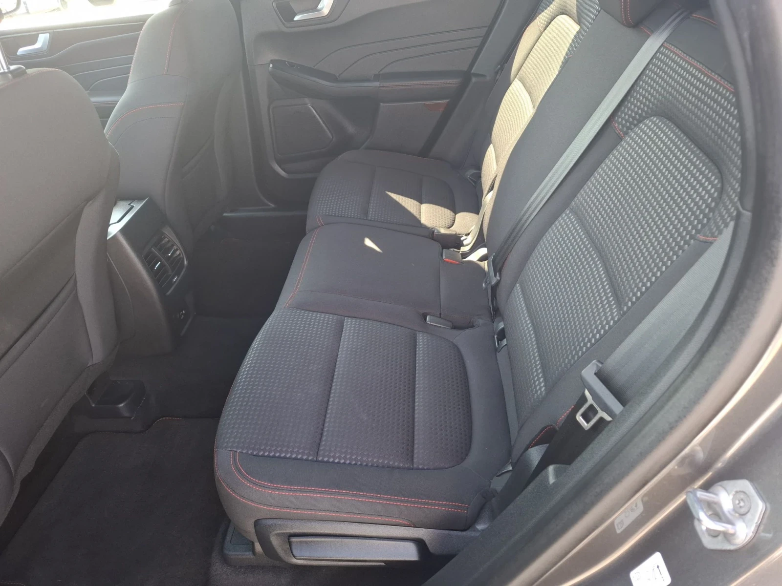 Ford Kuga 2, 0 TDCI-150 ps-St Line, снимка 12 - Автомобили и джипове - 55622532