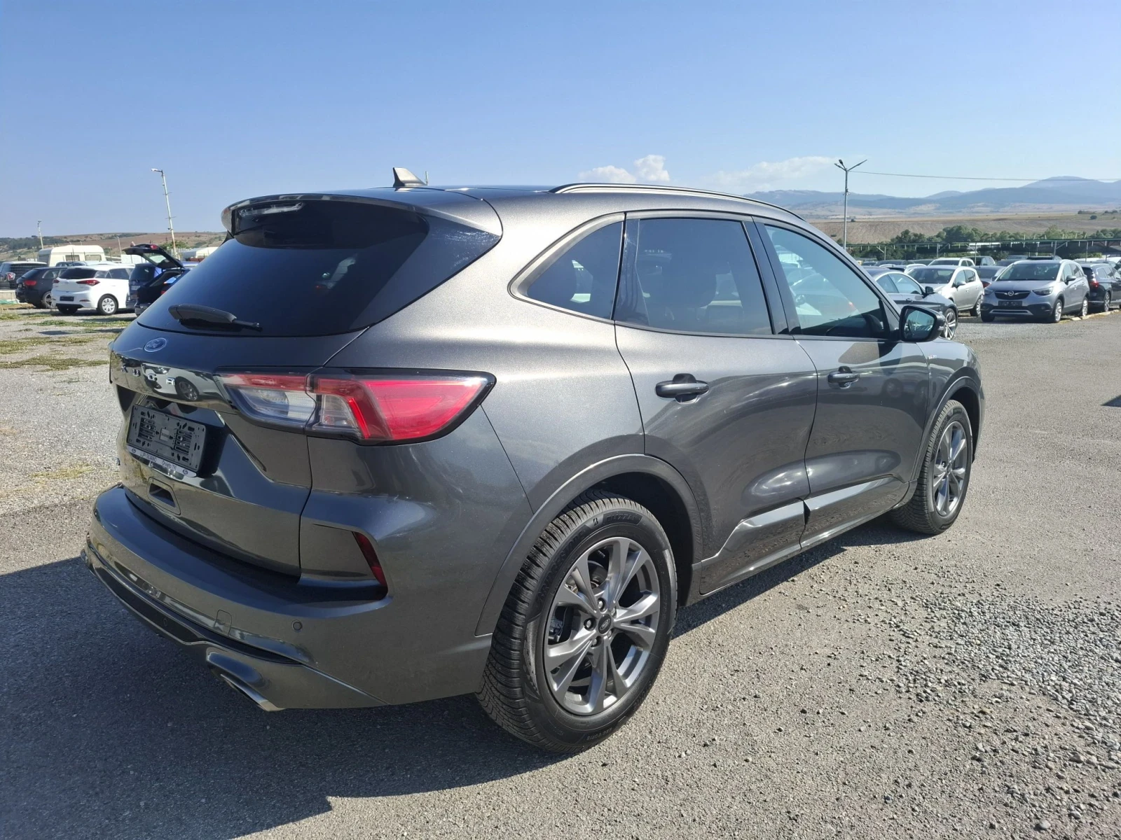 Ford Kuga 2, 0 TDCI-150 ps-St Line, снимка 5 - Автомобили и джипове - 55622532