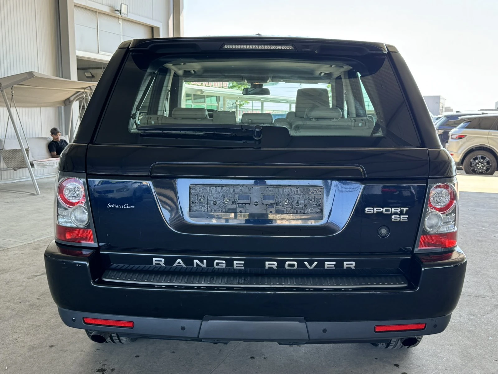 Land Rover Range Rover Sport 3.0D* 245ps* H/K* КОЖА* НАВИ* КАМЕРА, снимка 4 - Автомобили и джипове - 56196525