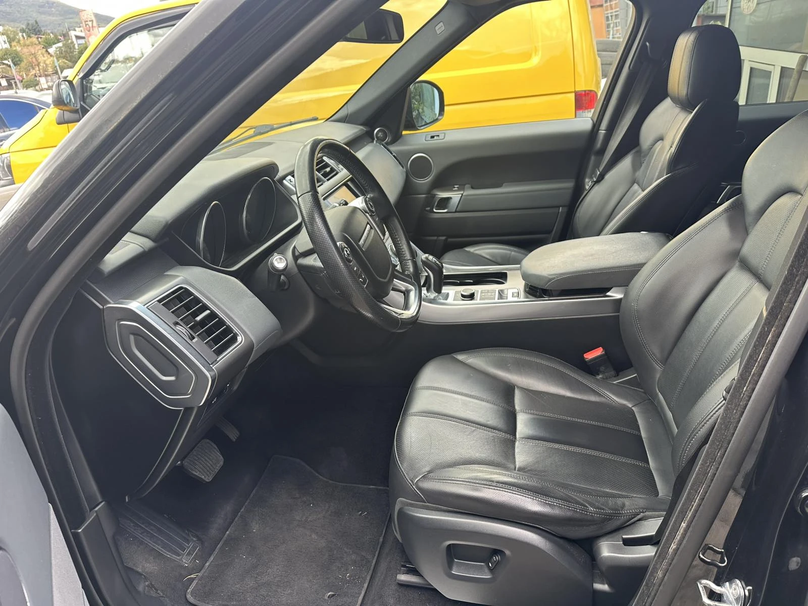 Land Rover Range Rover Sport 3.0V6SE ПРОБЛЕМ В МОТОРА!!, снимка 7 - Автомобили и джипове - 56210359