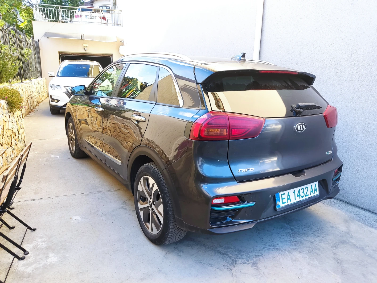 Kia Niro, снимка 4 - Автомобили и джипове - 56304460