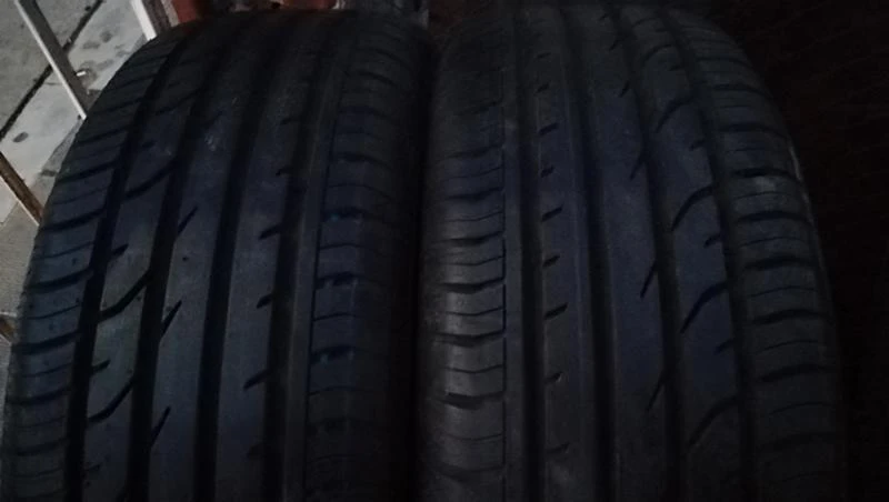 Гуми Летни 215/55R17, снимка 1 - Гуми и джанти - 24780452