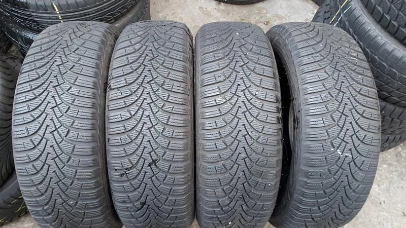 Гуми Зимни 205/60R16, снимка 1 - Гуми и джанти - 27725863