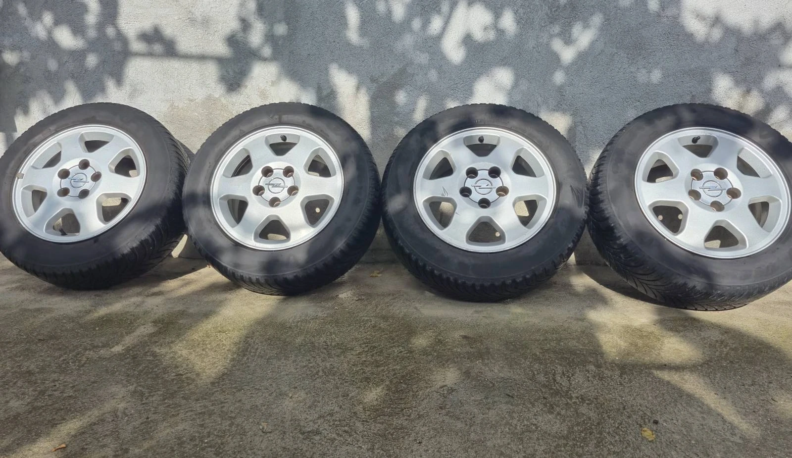 ���� � ������ 195/65R15 �� Opel | Mobile.bg � ����������� 1
