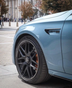 Mercedes-Benz E 63 AMG S, снимка 9