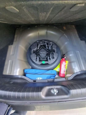 Hyundai Elantra, снимка 10