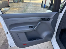 VW Caddy 1.6TDI Maxxsi 5места, снимка 8