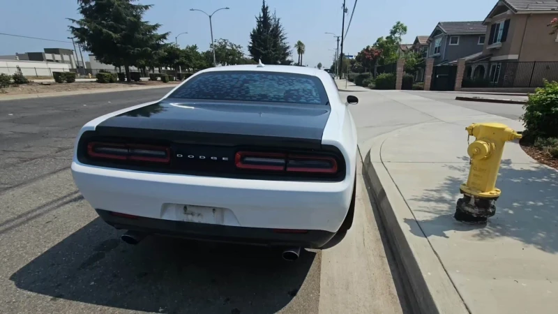 Dodge Challenger R/T, снимка 4 - Автомобили и джипове - 47258199