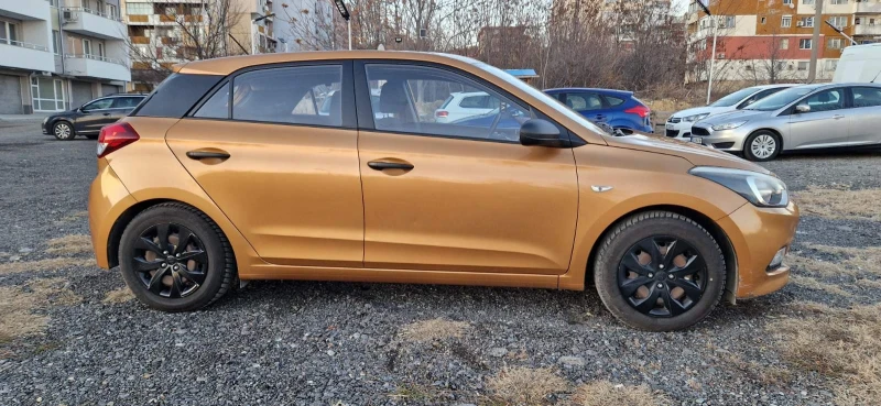 Hyundai I20, снимка 5 - Автомобили и джипове - 48369356