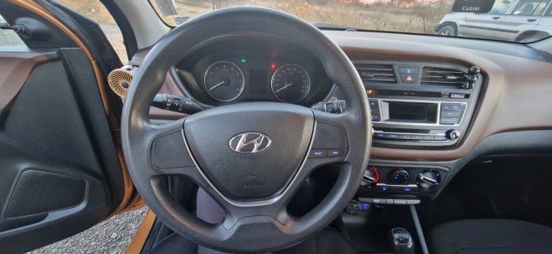 Hyundai I20, снимка 14 - Автомобили и джипове - 48369356