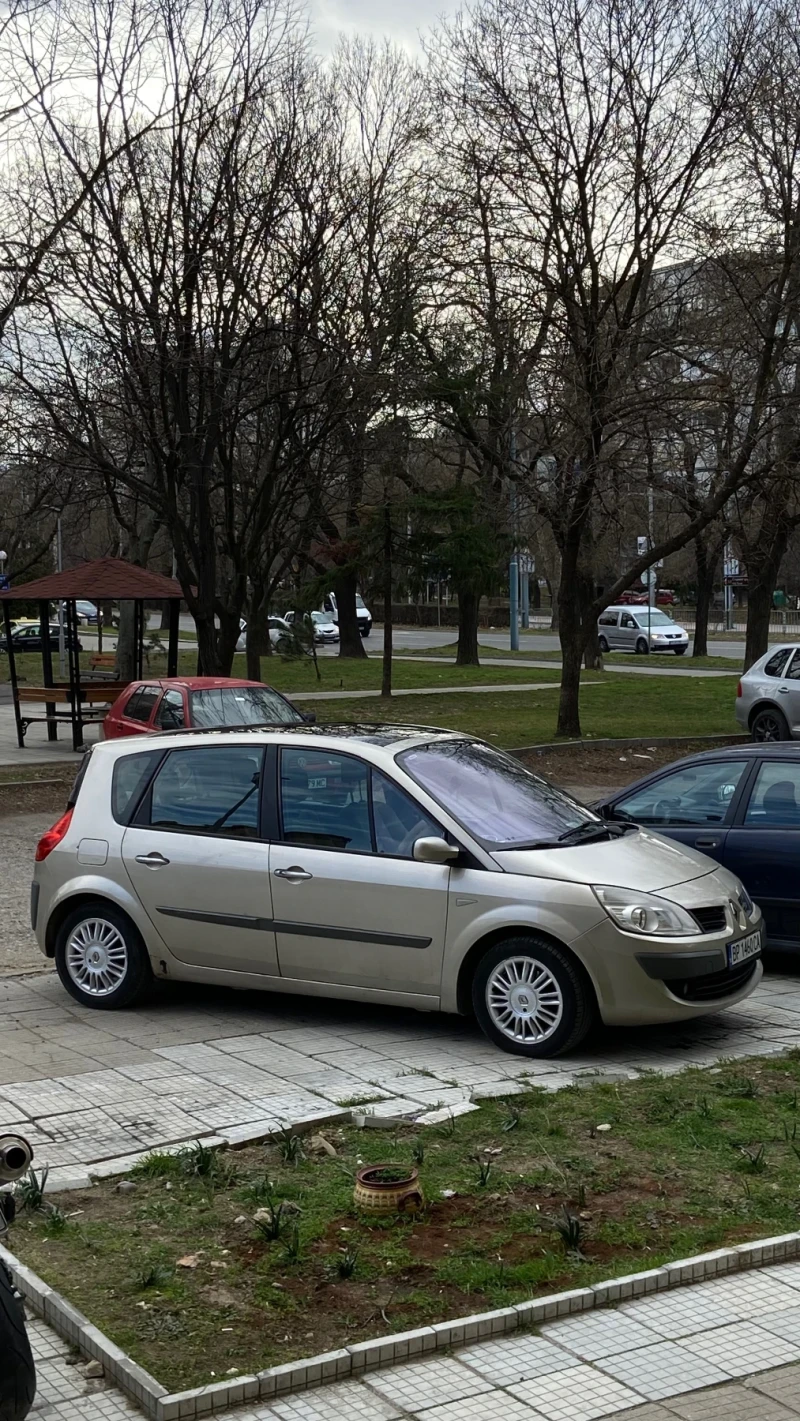 Renault Scenic 1.9, снимка 12 - Автомобили и джипове - 48562407