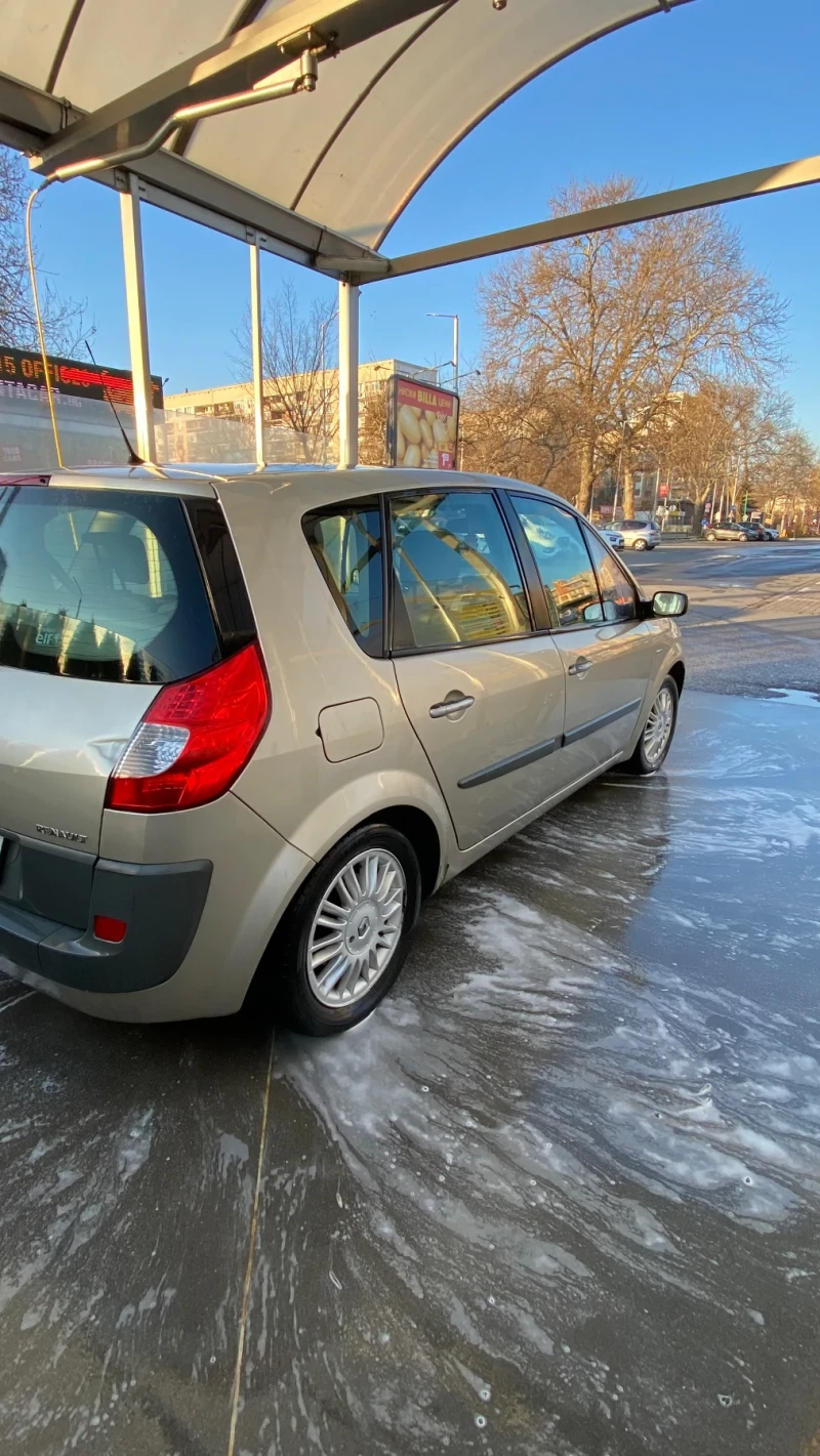 Renault Scenic 1.9, снимка 10 - Автомобили и джипове - 48562407