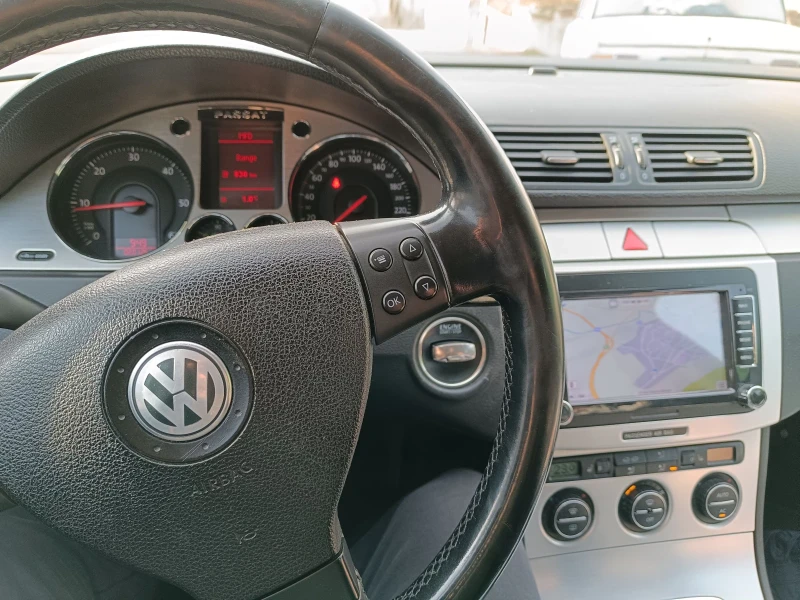 VW Passat, снимка 7 - Автомобили и джипове - 48575448