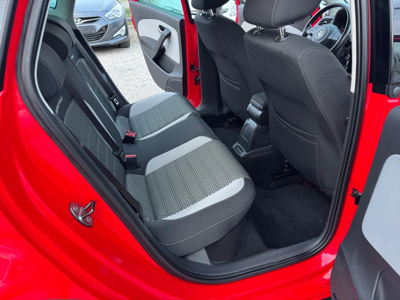 VW Polo 1.6TDI Cross Polo, снимка 13 - Автомобили и джипове - 50237809