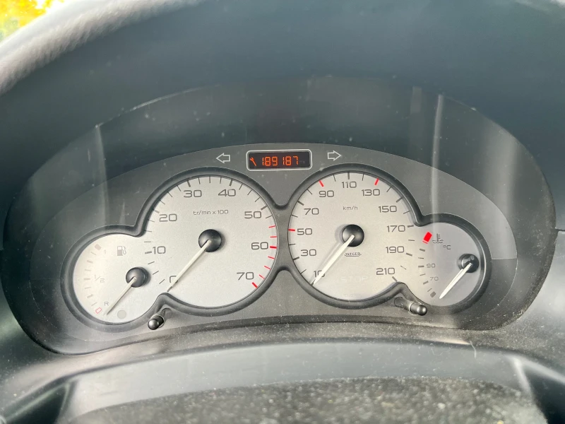 Peugeot Partner, снимка 14 - Автомобили и джипове - 52266017