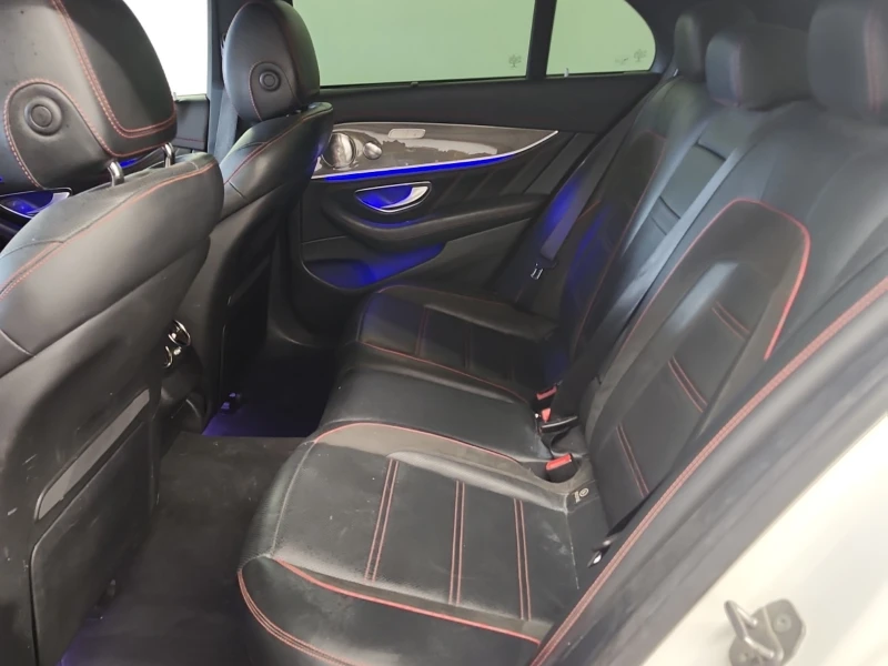 Mercedes-Benz E 43 AMG FULL DIGITAL/LANE ASSIST/BURMESTER/KEYLESS/ОБДУХВ., снимка 11 - Автомобили и джипове - 52710733