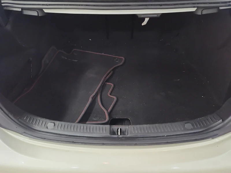 Mercedes-Benz E 43 AMG FULL DIGITAL/LANE ASSIST/BURMESTER/KEYLESS/ОБДУХВ., снимка 12 - Автомобили и джипове - 52710733