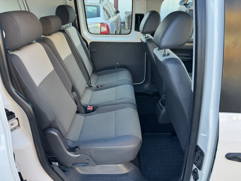VW Caddy 1.6TDI Maxxsi 5места, снимка 10 - Автомобили и джипове - 52776114