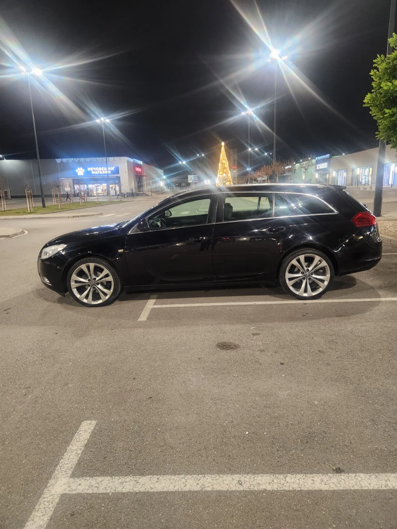 Opel Insignia Sport Torer, снимка 6 - Автомобили и джипове - 52819027