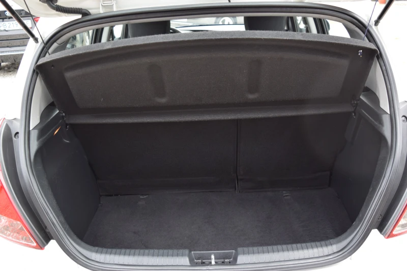 Hyundai I20 1.25 i* 142000 km!!Euro5B* , снимка 14 - Автомобили и джипове - 52873492