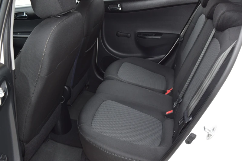 Hyundai I20 1.25 i* 142000 km!!Euro5B* , снимка 13 - Автомобили и джипове - 52873492
